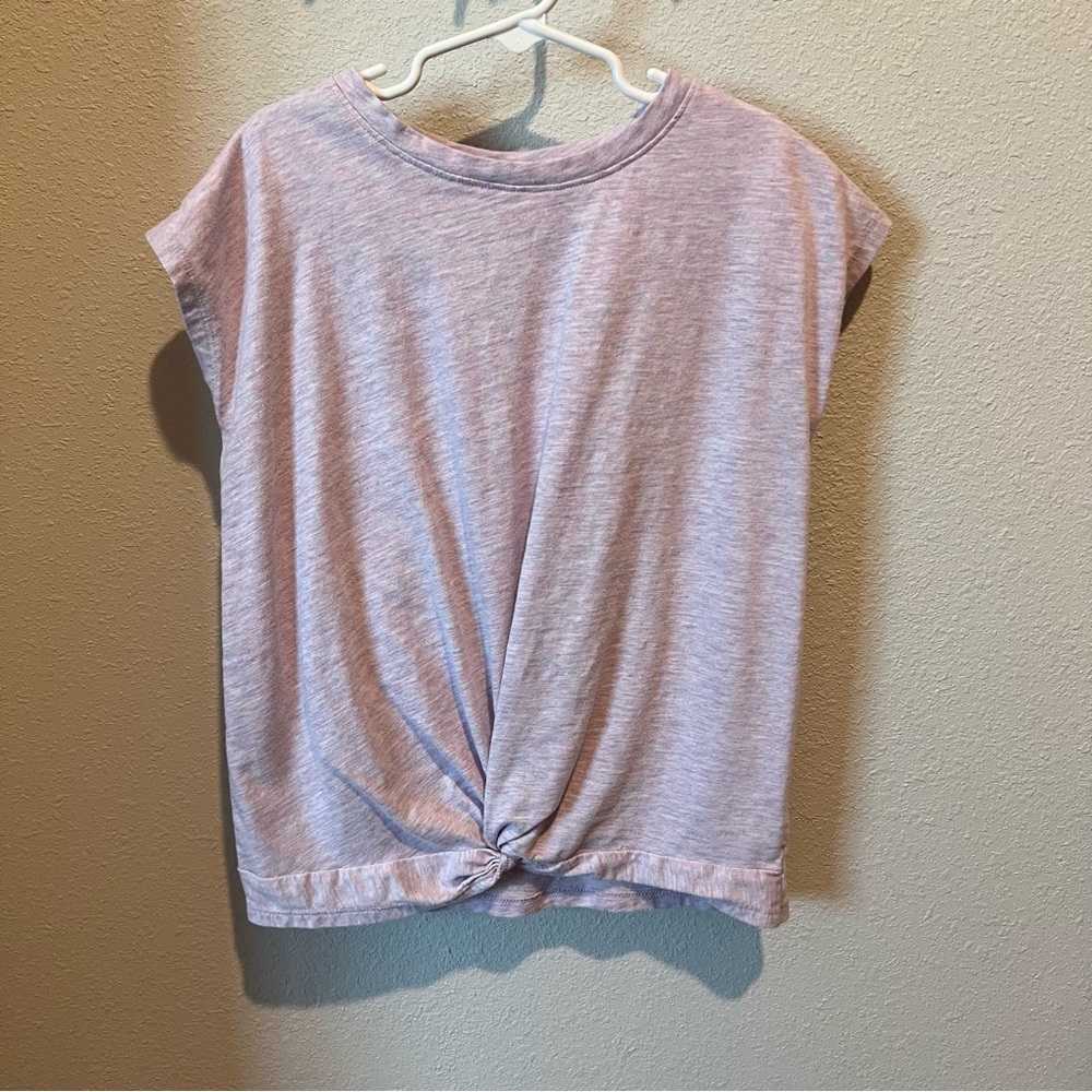 Cat & Jack size m (7/8) heather purple tee with knot detail at bottom
